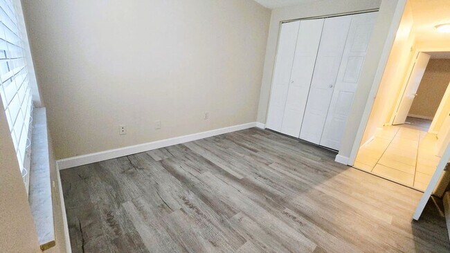 Building Photo - 2906 Cedaridge Dr