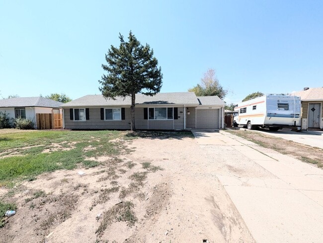 Building Photo - 3 bed 1 bath home in Aurora