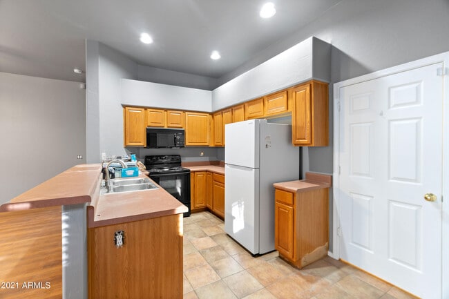 Building Photo - 20280 N 64th Ave