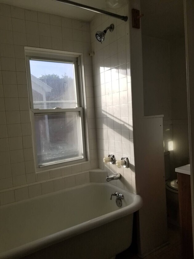 Foto principal - 1757 Welch Ave