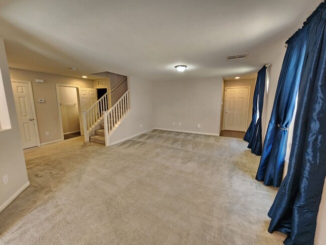 Building Photo - 3 bedroom, 1,655 sq ft home in Mountains Edge
