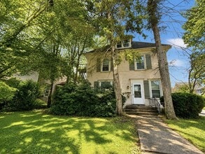 Building Photo - 334 College Ave