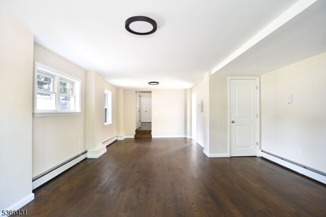 Building Photo - 285 Orchard Terrace