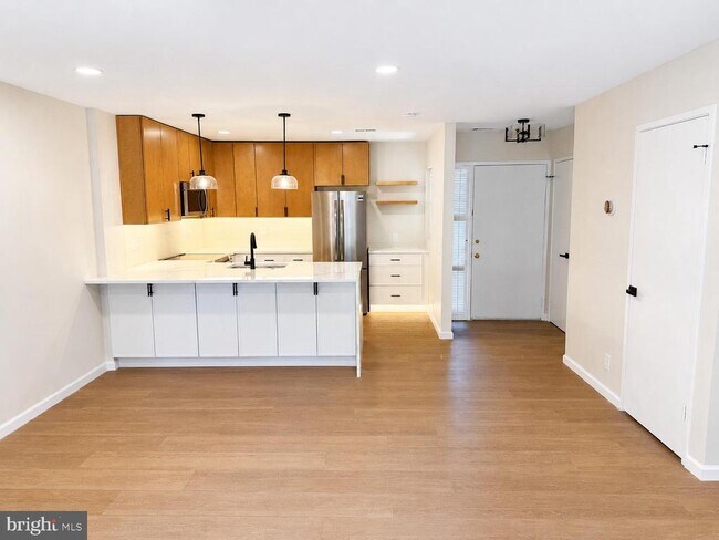 Foto del edificio - 2480 Glengyle Dr