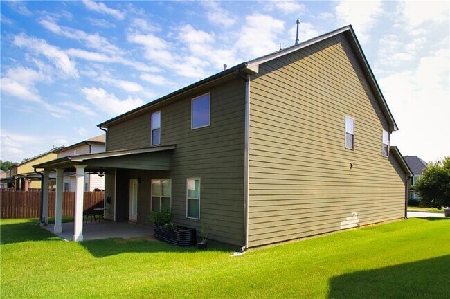Foto del edificio - 793 Kaitlyn Dr