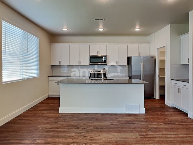 Building Photo - 2704 W 3340 S