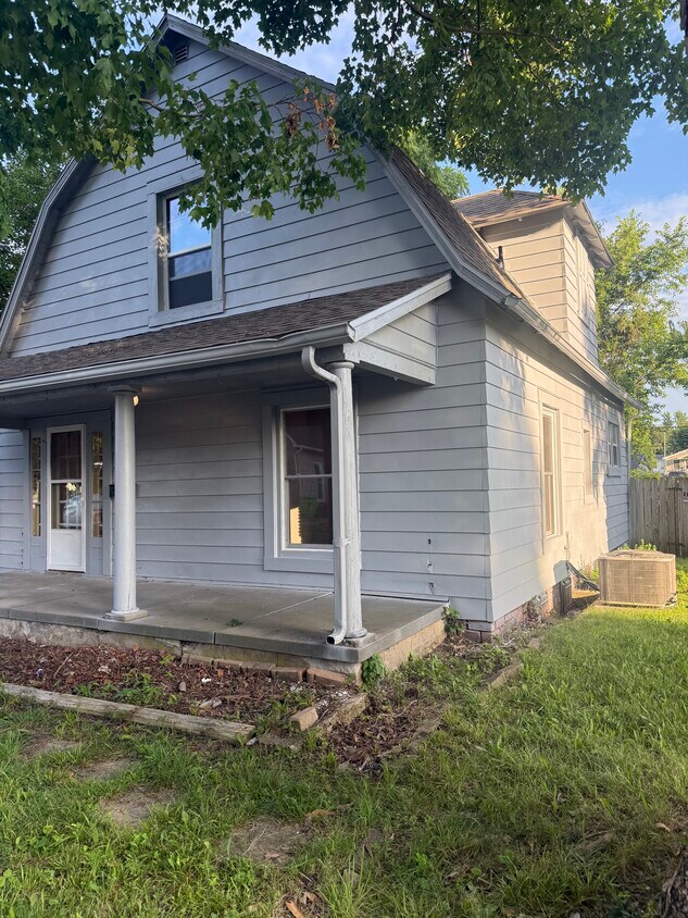 Foto principal - 803 Milligan St