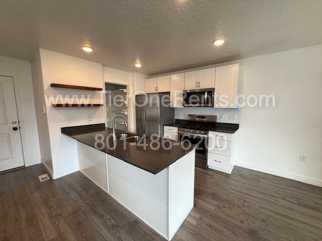 Foto del edificio - NO DEPOSIT option available for qualified renters!