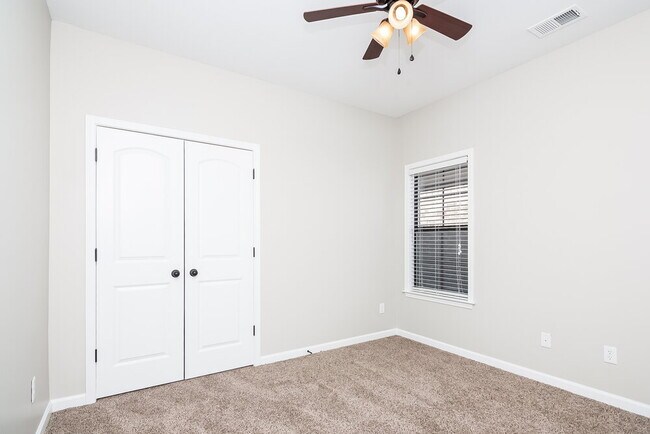 Foto del edificio - 9301 Chastain Pl