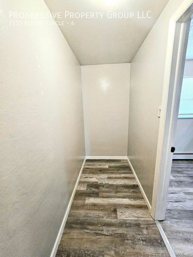 Building Photo - 7135 Alegre Cir