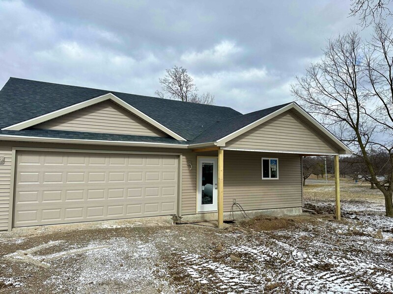 818 Burr St, Adrian, MI 49221 House Rental in Adrian, MI