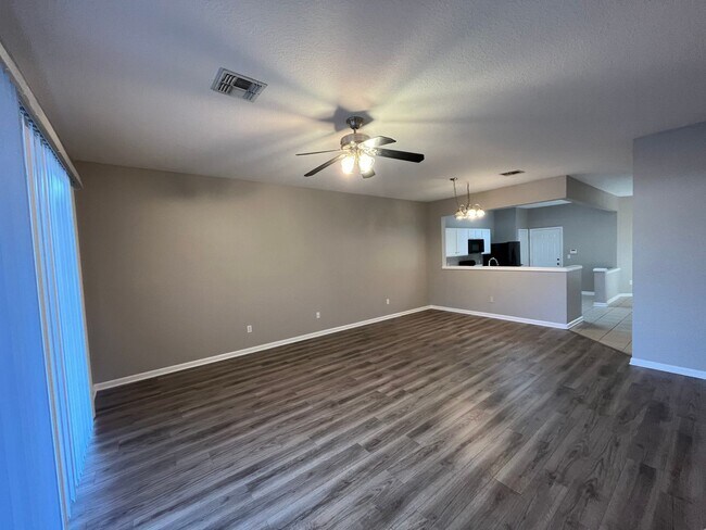 Foto del edificio - 654 Shropshire Loop