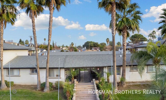 Foto del edificio - 4229 Columbus St. Bakersfield, CA 93306