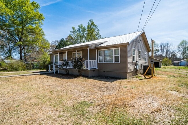 Building Photo - Move-In Ready 3BR/2BA Home in Graysville