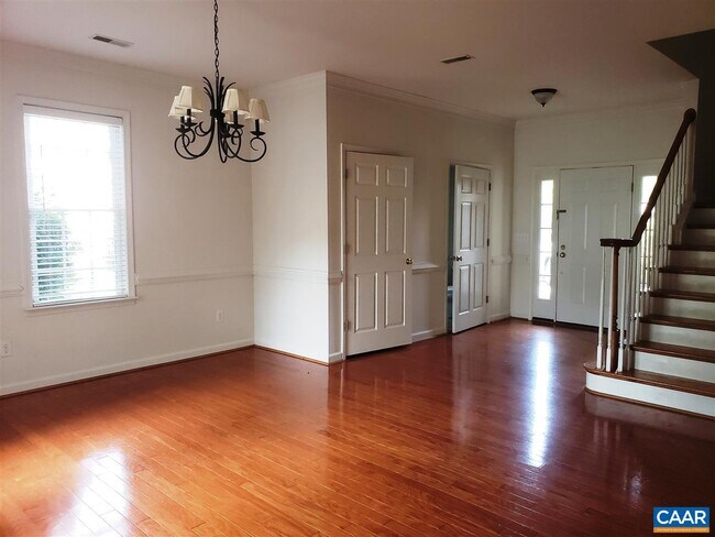 Foto del edificio - 1355 Amber Ridge Rd