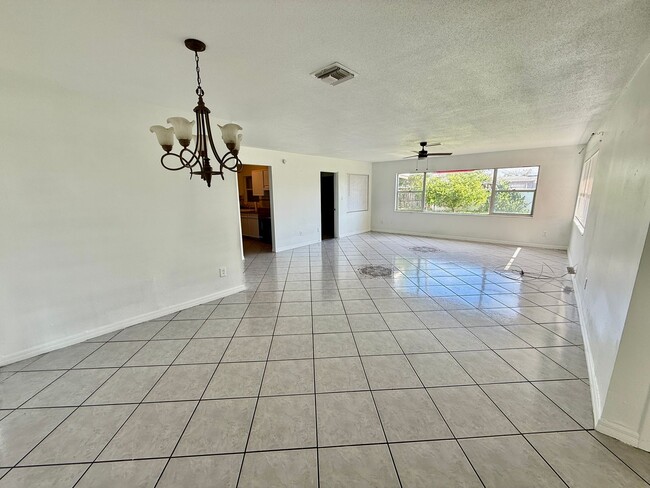 Photo - SKY LAKE 3 Bed / 2 Bath House