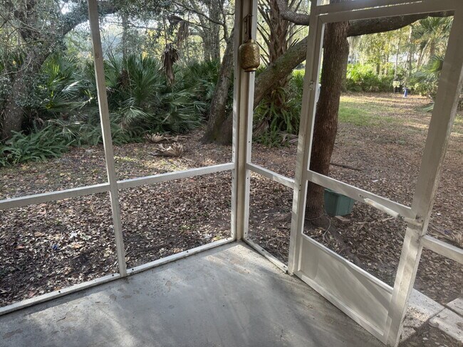 Foto del edificio - Two bedroom two bath ground floor townhome