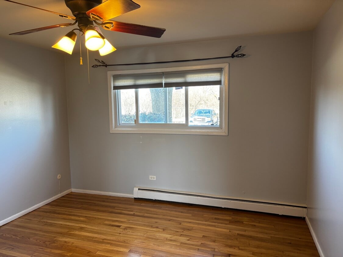 Foto del edificio - 8856 Northshore Dr