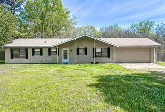 Building Photo - 10 Morning Dr