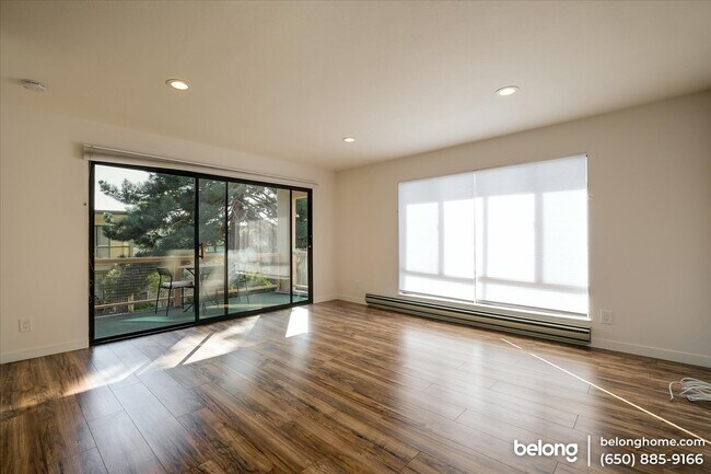 Foto del edificio - 7 Commodore Dr