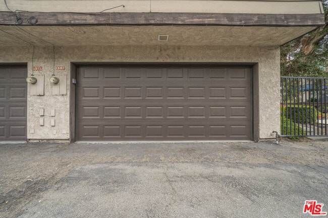 Building Photo - 1507 W Lambert Rd