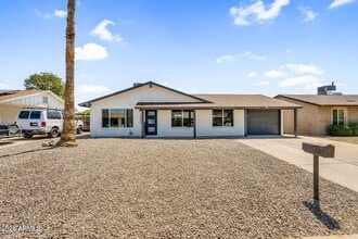 Building Photo - 14635 N 37th Pl