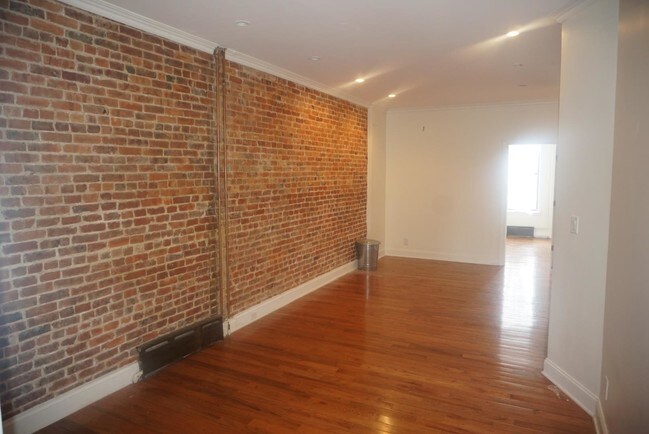 Building Photo - 470 Myrtle Ave