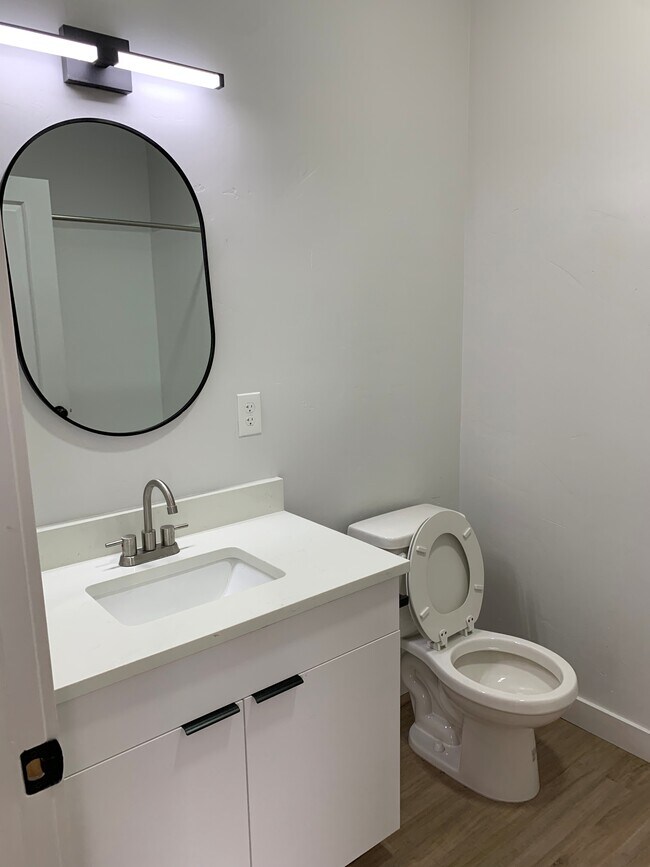 Foto del edificio - 404 E 5600 S