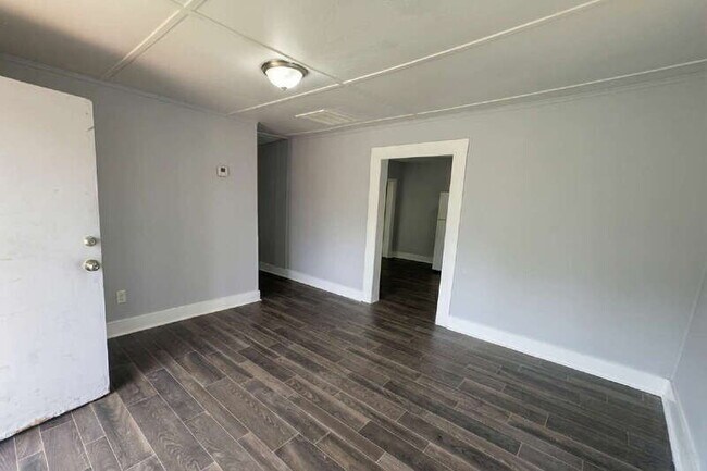 Foto del edificio - 730 Searcy Ave