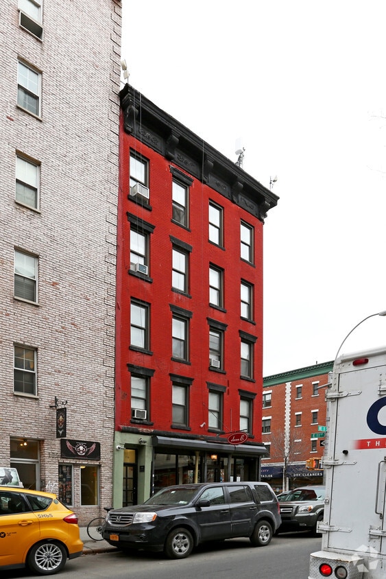 Building Photo - 174 Avenue B