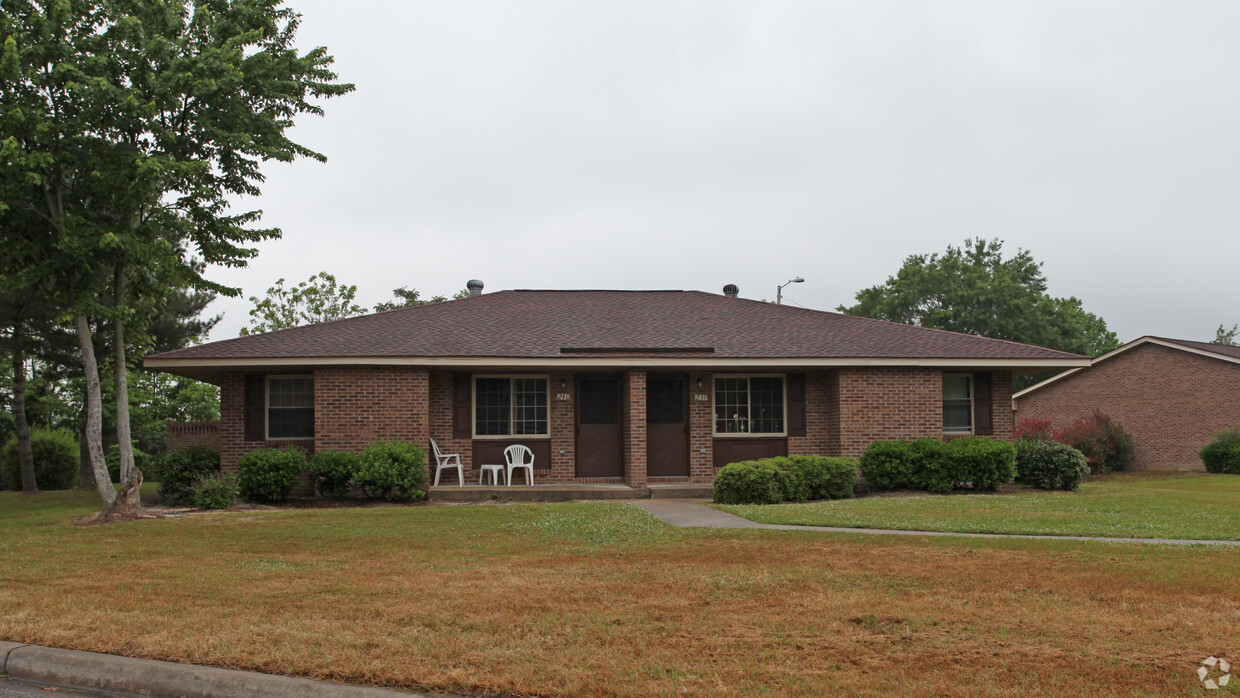 Foto del edificio - Santee Apartments