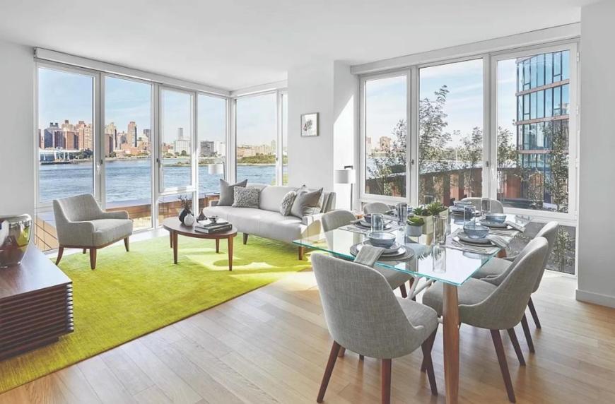 Foto principal - 3 bedroom in Queens NY 11102