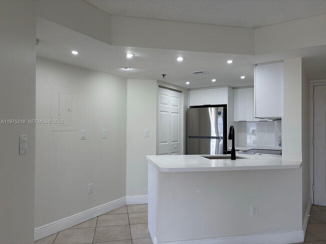 Building Photo - 2351 Douglas Rd