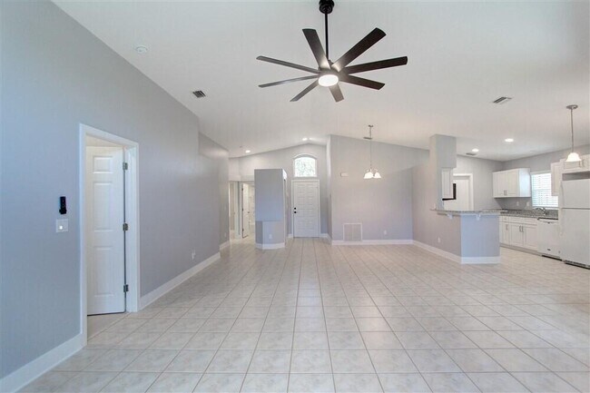 Building Photo - 6987 Hammock Trace Dr