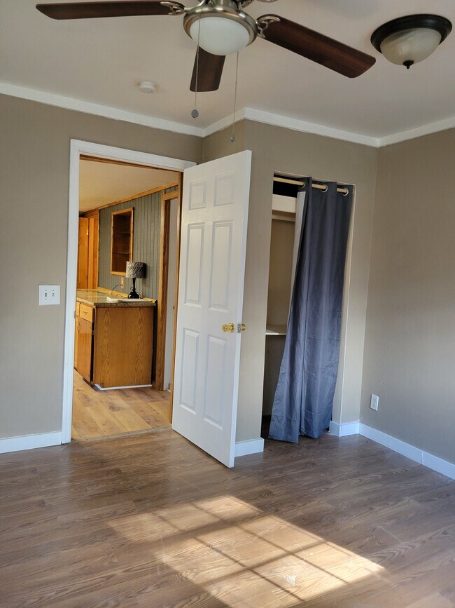 Foto del edificio - 895 W Schmitt Rd