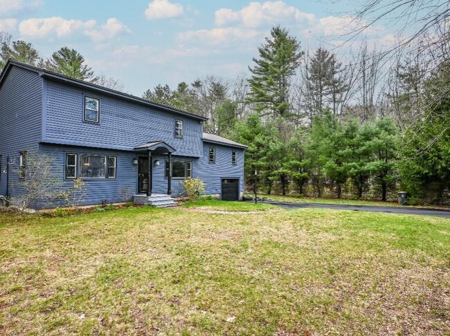 Building Photo - 4 Greta Ln