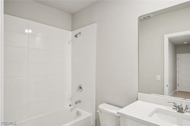 Foto del edificio - 17549 Woodland Ct