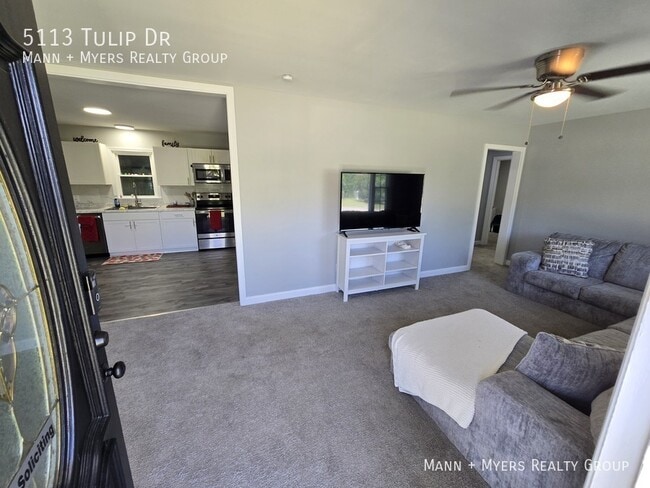 Building Photo - 5113 Tulip Dr