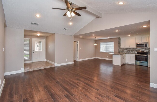 Building Photo - 8502 Snowbank Dr