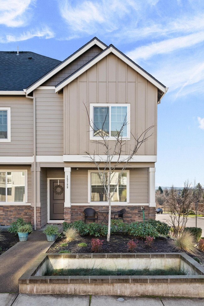 Building Photo - 15788 NW Snowbush Ln