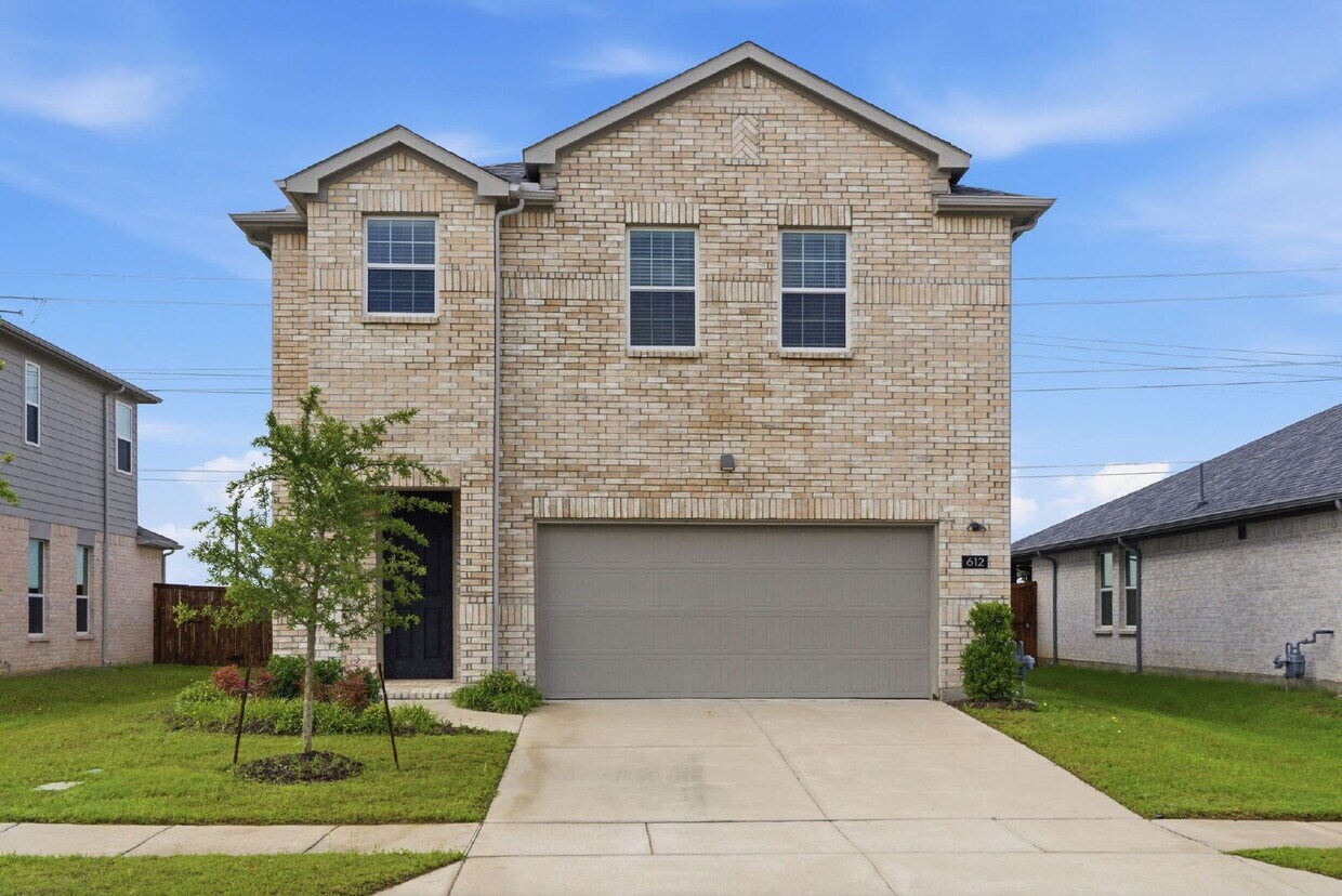 "Open-Concept 4-Bedroom, 2.5-Bath with Designer Finishes and Peaceful Greenbelt Views!" - "Open-Concept 4-Bedroom, 2.5-Bath with Designer Finishes and Peaceful Greenbelt Views!"