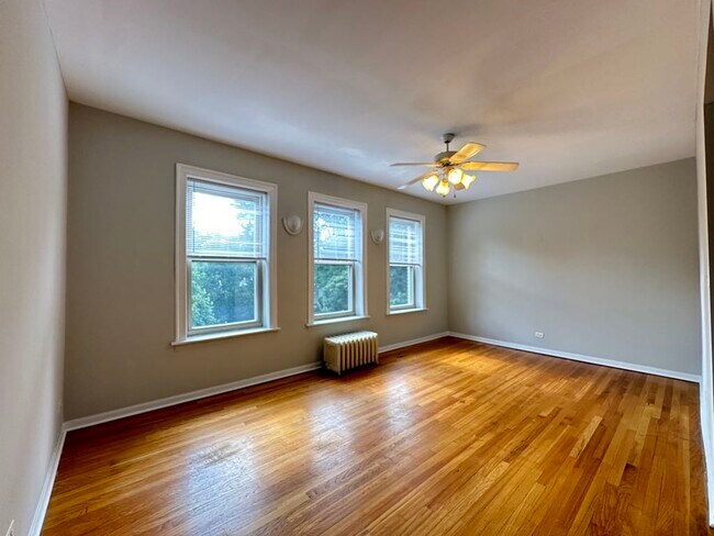 Foto del edificio - 4224 N Paulina St
