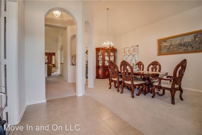 Building Photo - 3348 Silver Creek Dr