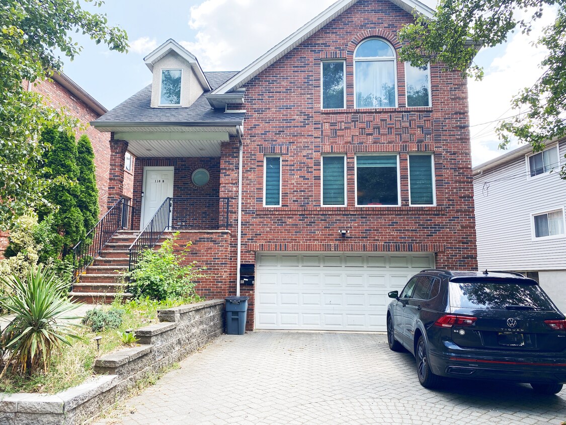 118 Temple Ter Unit B, Palisades Park, NJ 07650 Condo for Rent in