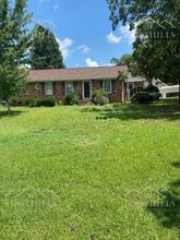 Building Photo - 209 Brentwood Cir