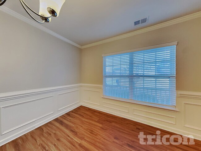 Foto del edificio - 1756 Pinnacle Oaks Dr