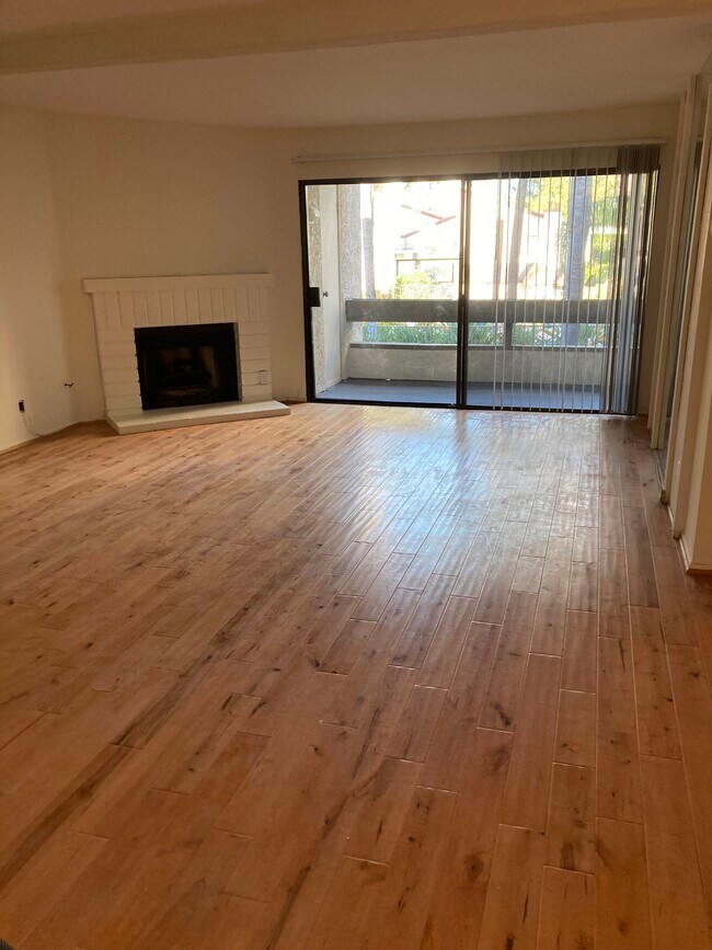 Foto del edificio - 21500 Califa St