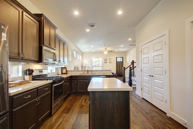 Building Photo - 12205 Cottage Promenade Ct