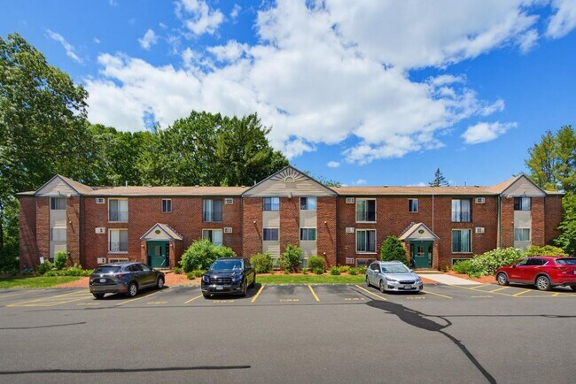 Building Photo - 123 English Village Rd
