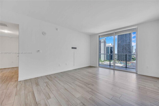 Foto del edificio - 1100 S Miami Ave